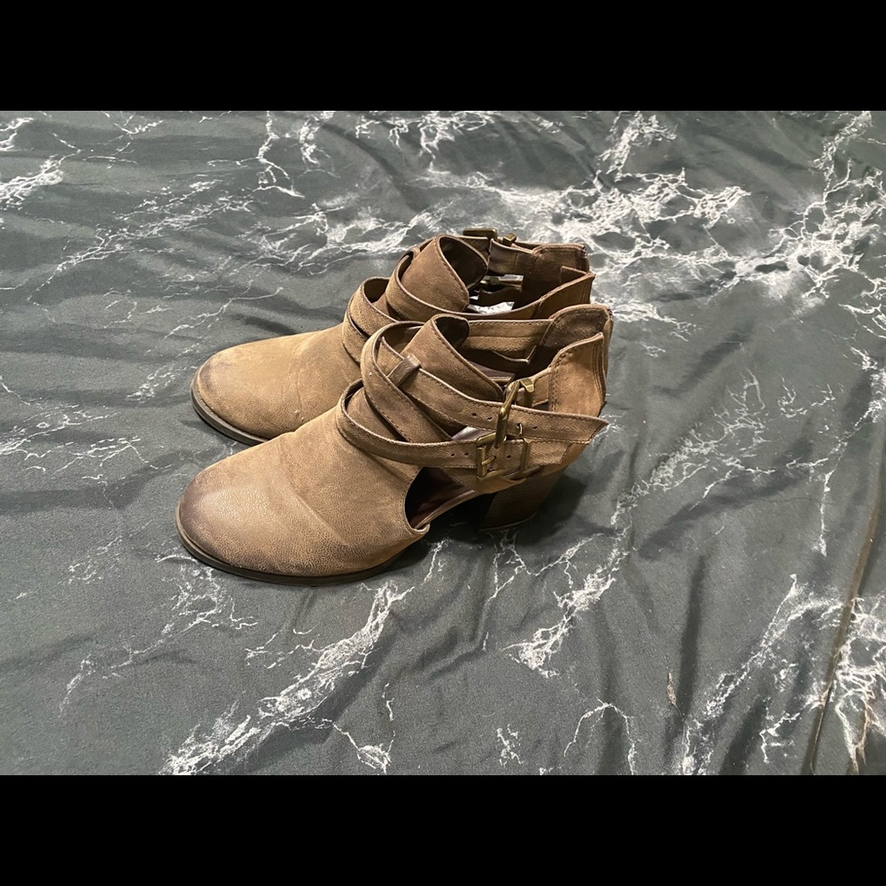 Ankle boots